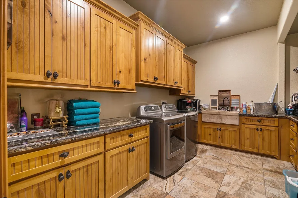 9474 E Fm  524 E Sweeny, TX 77480