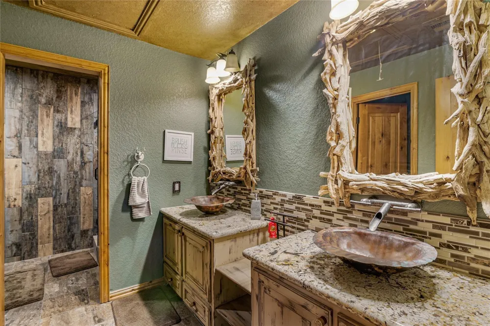 9474 E Fm  524 E Sweeny, TX 77480