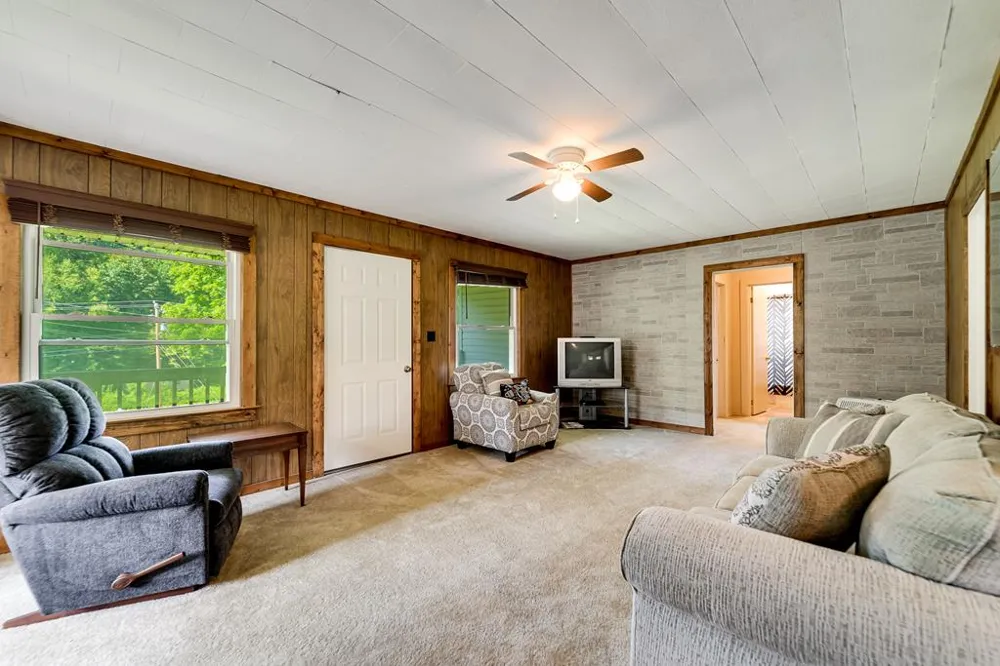 Bidwell Rd Whittier, NC 28789