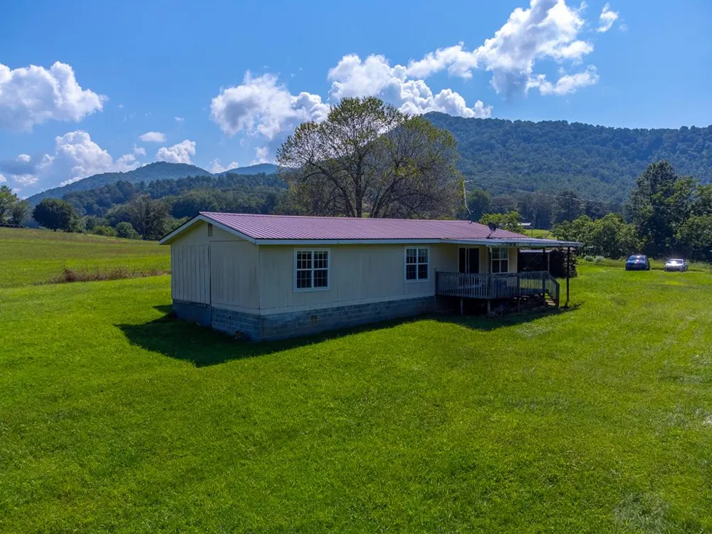 Bidwell Rd Whittier, NC 28789