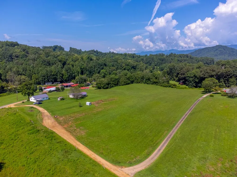 Bidwell Rd Whittier, NC 28789