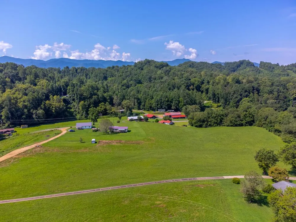 Bidwell Rd Whittier, NC 28789