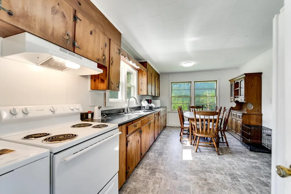 Bidwell Rd Whittier, NC 28789