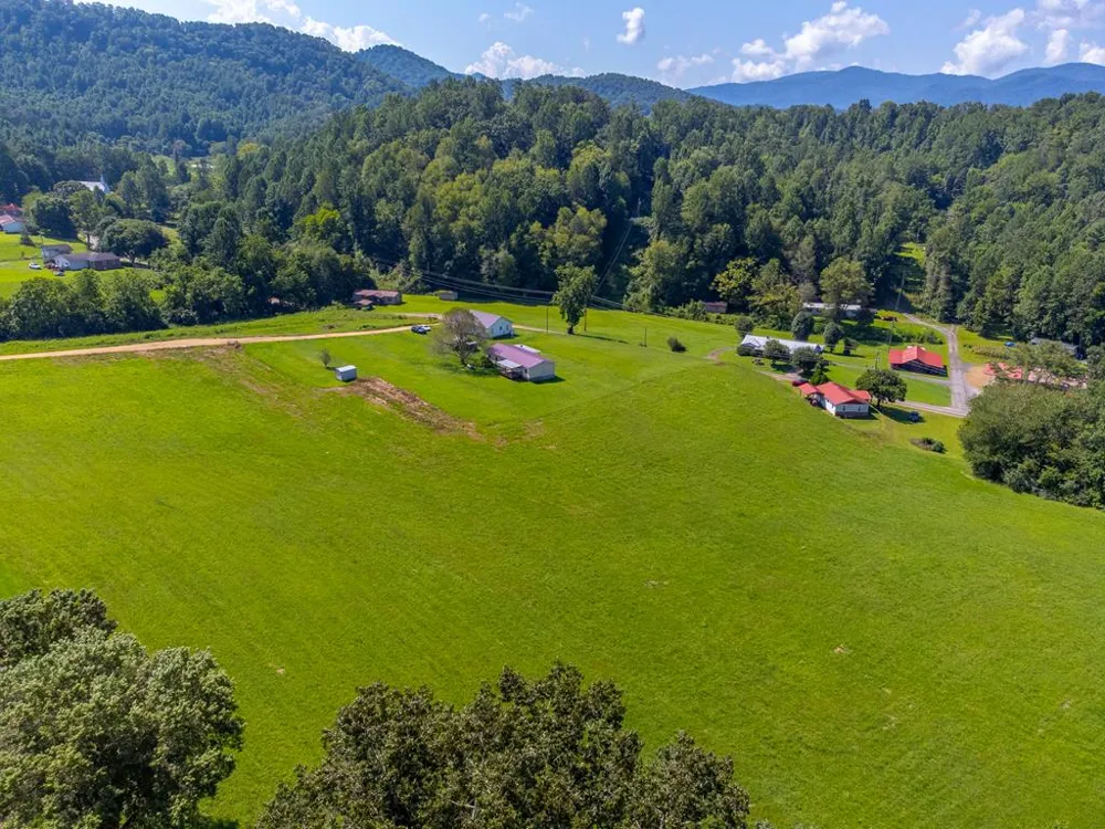 Bidwell Rd Whittier, NC 28789