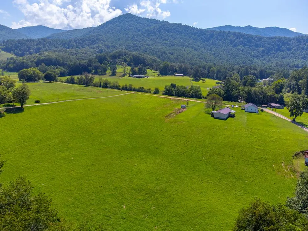 Bidwell Rd Whittier, NC 28789