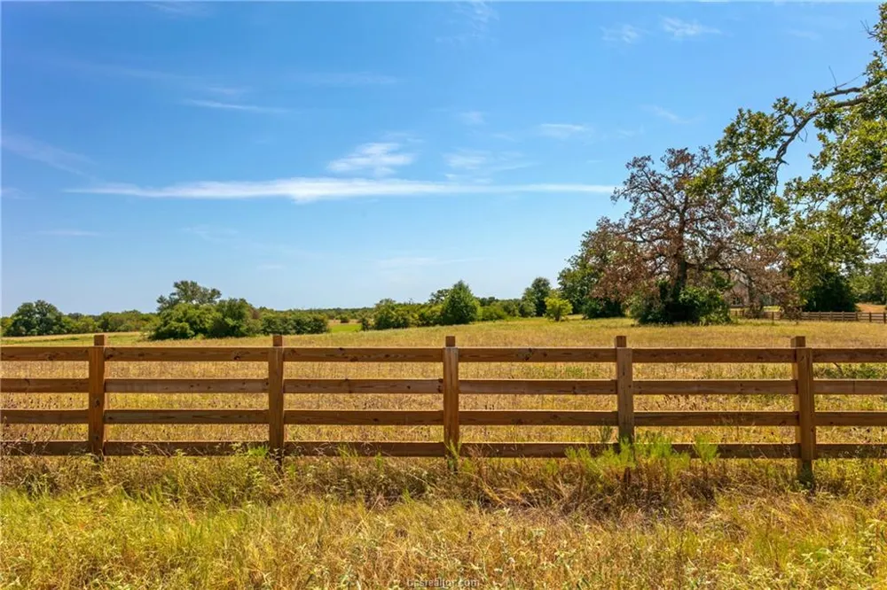 28 FM 166 Caldwell, TX 77836