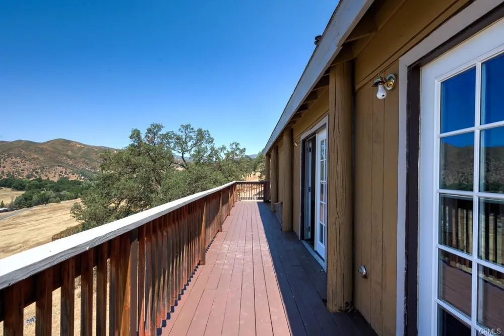 2399 Indian Hill Road Clearlake Oaks, CA 95423