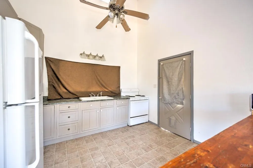 2399 Indian Hill Road Clearlake Oaks, CA 95423