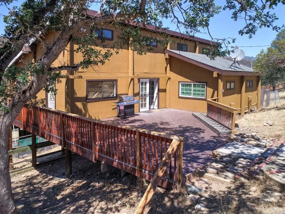 2399 Indian Hill Road Clearlake Oaks, CA 95423
