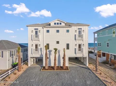 105 Ocean Boulevard W