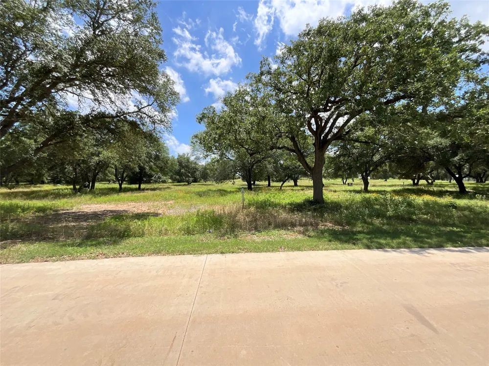 109 Mallard Lane Columbus, TX 78934