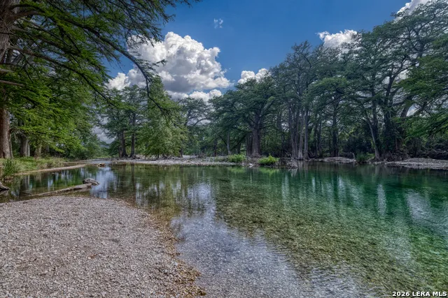 000 Leinweber Dr. Leakey, TX 78873
