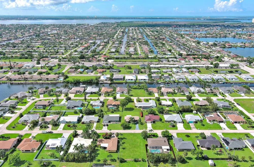 225 SW 46TH TER Cape Coral, FL 33914