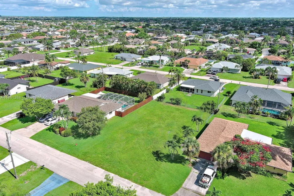 225 SW 46TH TER Cape Coral, FL 33914