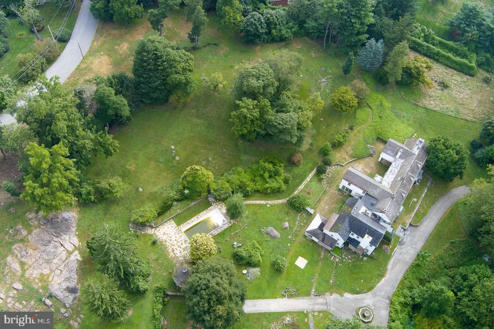 1425 MOUNT PLEASANT ROAD Villanova, PA 19085