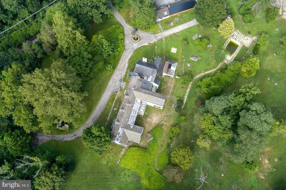 1425 MOUNT PLEASANT ROAD Villanova, PA 19085