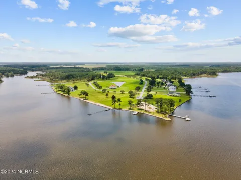 22 Windmill Point Estates