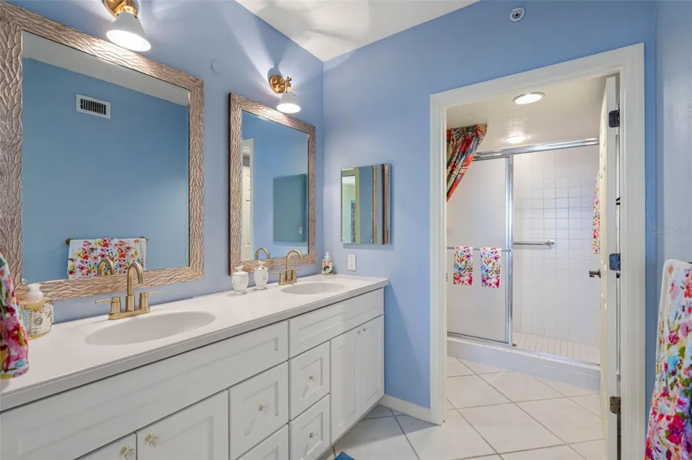 16550 GULF BOULEVARD #545 North Redington Beach, FL 33708