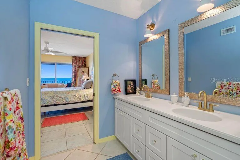 16550 GULF BOULEVARD #545 North Redington Beach, FL 33708