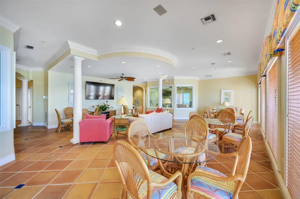 16550 GULF BOULEVARD #545 North Redington Beach, FL 33708