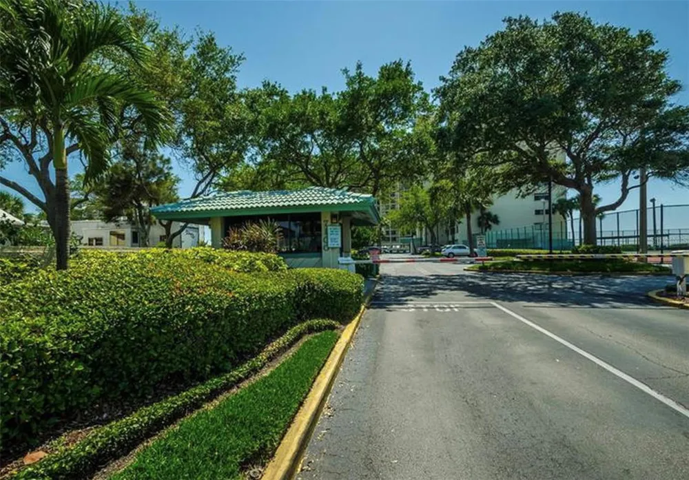 7100 SUNSET WAY #PH5 St Pete Beach, FL 33706