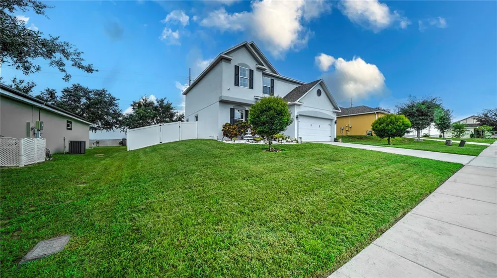 2015 BARSTOW LANE Dundee, FL 33838