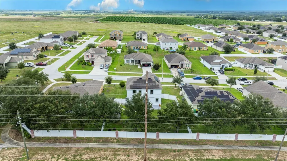 2015 BARSTOW LANE Dundee, FL 33838