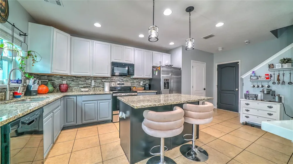 2015 BARSTOW LANE Dundee, FL 33838