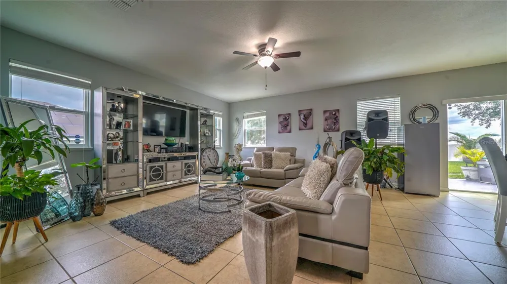 2015 BARSTOW LANE Dundee, FL 33838