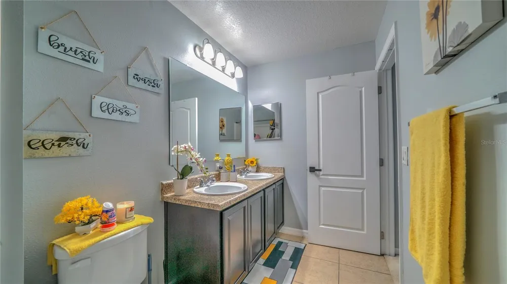 2015 BARSTOW LANE Dundee, FL 33838