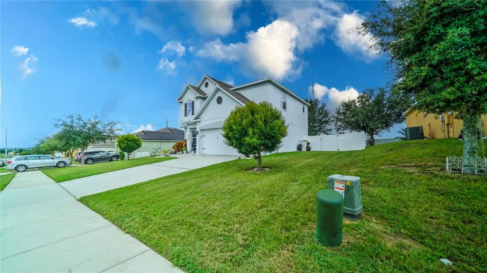2015 BARSTOW LANE Dundee, FL 33838