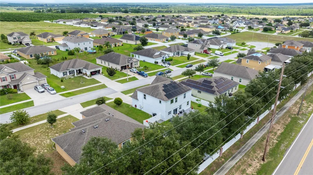 2015 BARSTOW LANE Dundee, FL 33838