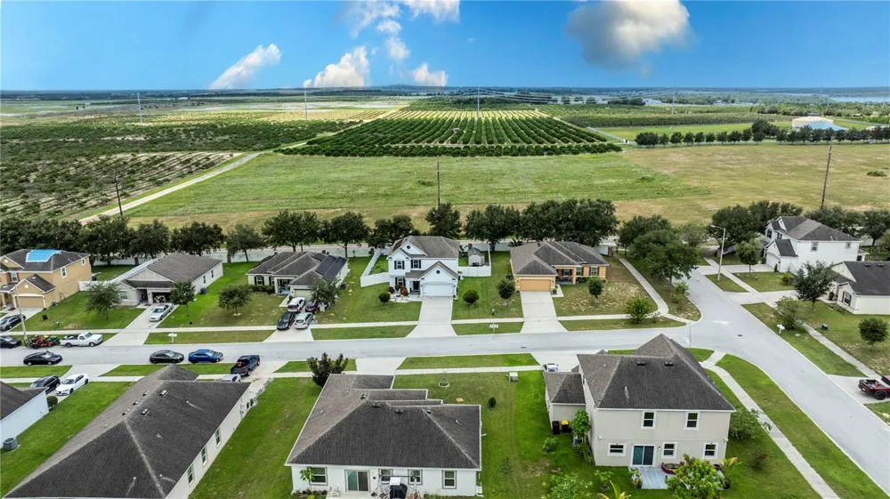 2015 BARSTOW LANE Dundee, FL 33838