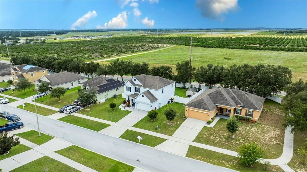 2015 BARSTOW LANE Dundee, FL 33838