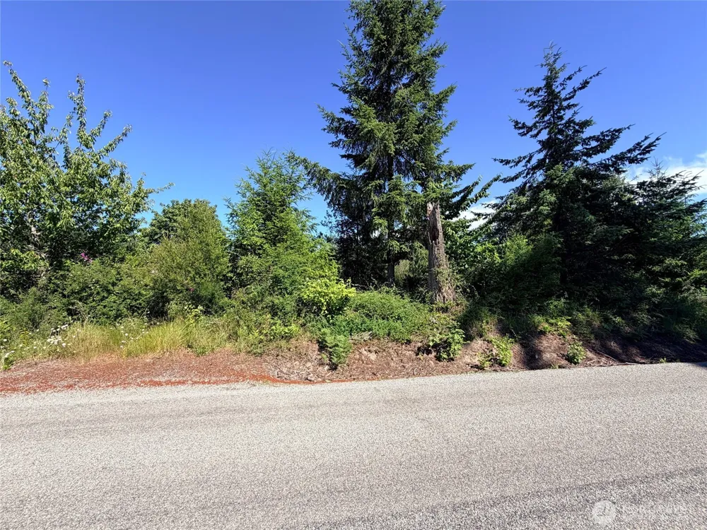 2721 158th Avenue SW Lakebay, WA 98340