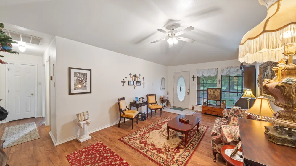 19531 COUNTY ROAD 4056 Kemp, TX 75143