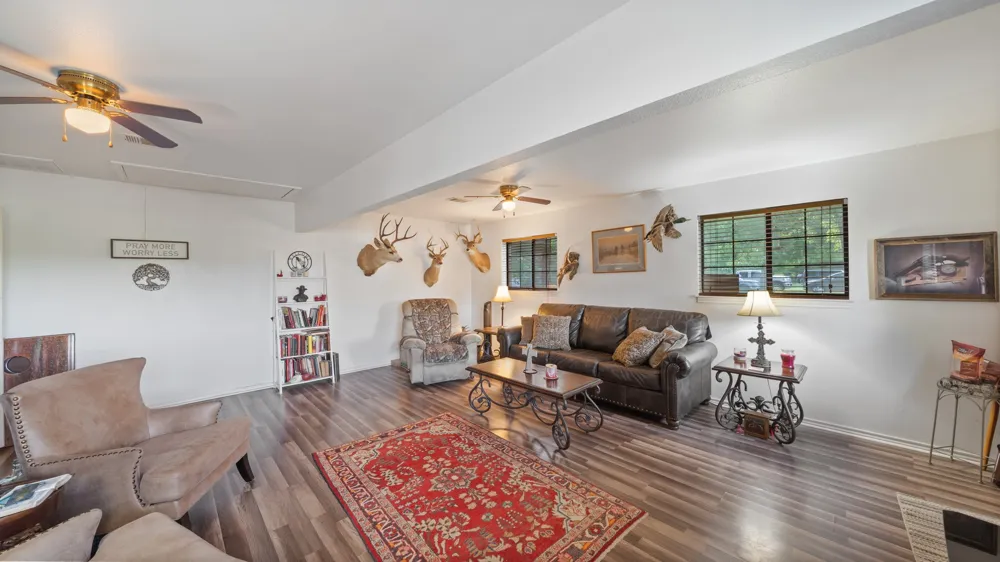 19531 COUNTY ROAD 4056 Kemp, TX 75143