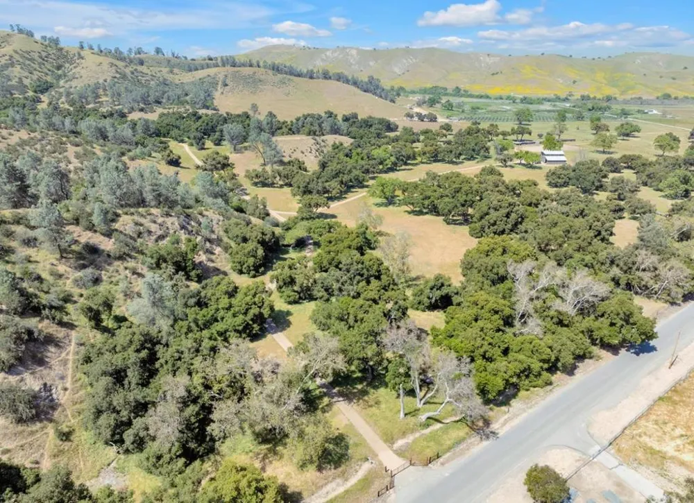 770 Limekiln Road Hollister, CA 95023