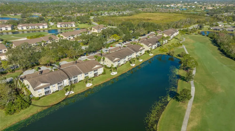 5241 MAHOGANY RUN AVENUE #425 Sarasota, FL 34241