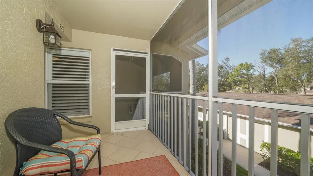 5241 MAHOGANY RUN AVENUE #425 Sarasota, FL 34241