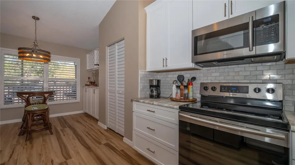 5241 MAHOGANY RUN AVENUE #425 Sarasota, FL 34241