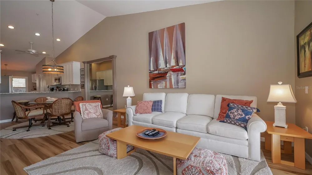 5241 MAHOGANY RUN AVENUE #425 Sarasota, FL 34241