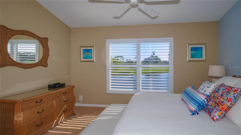 5241 MAHOGANY RUN AVENUE #425 Sarasota, FL 34241
