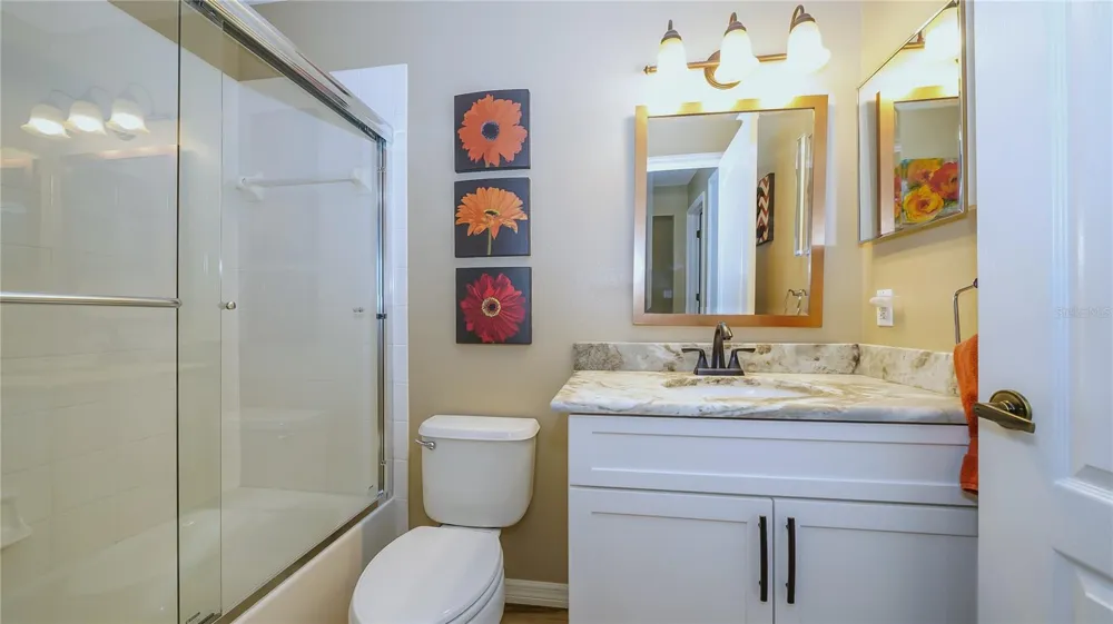 5241 MAHOGANY RUN AVENUE #425 Sarasota, FL 34241