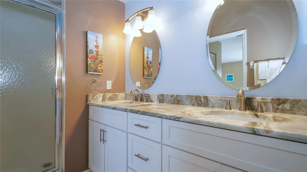 5241 MAHOGANY RUN AVENUE #425 Sarasota, FL 34241