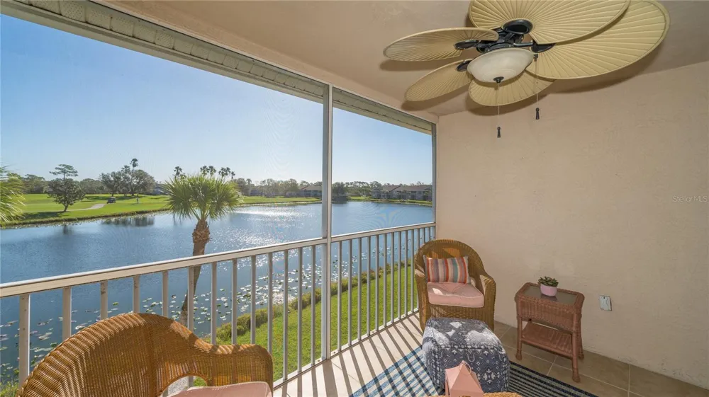 5241 MAHOGANY RUN AVENUE #425 Sarasota, FL 34241