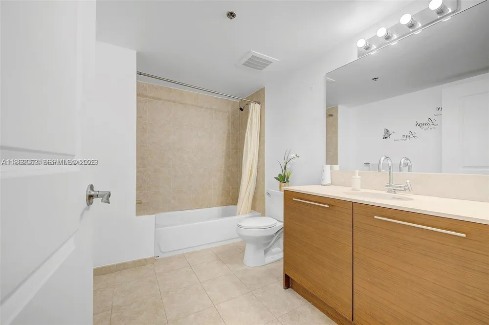 2681 Flamingo Rd #1201S Sunrise, FL 33323