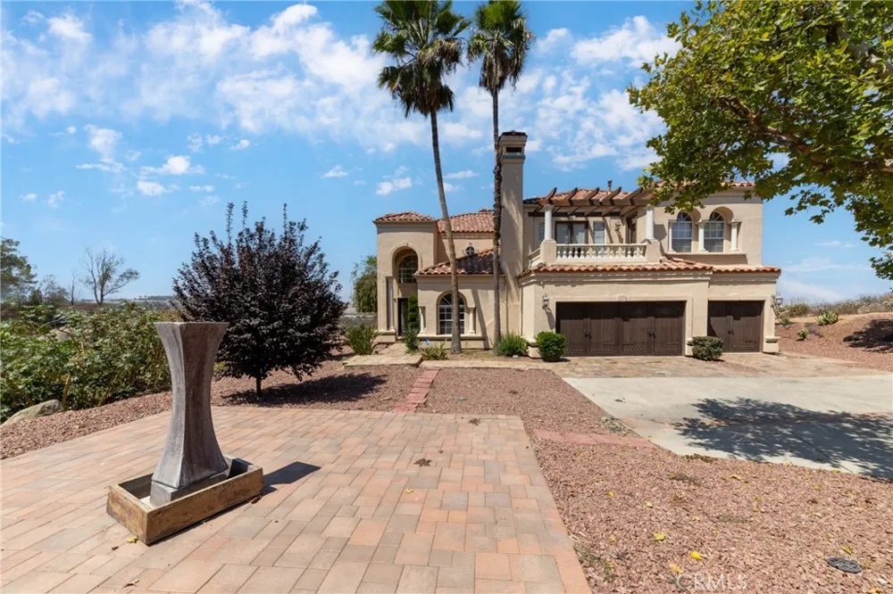 7007 Golden Vale Drive Riverside, CA 92506