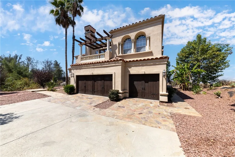 7007 Golden Vale Drive Riverside, CA 92506