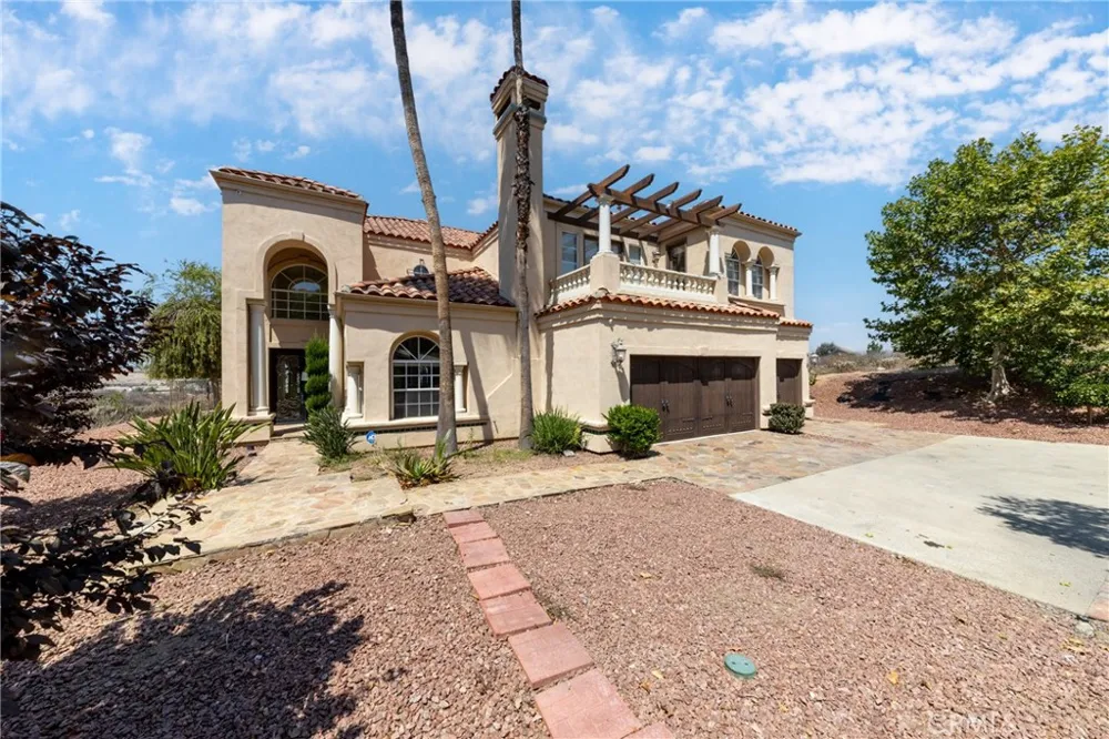 7007 Golden Vale Drive Riverside, CA 92506